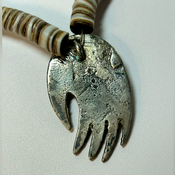 Vintage Native Sand Cast Sterling Silver Turquoise Bear Claw Heishi Shell - Picture 3 of 7